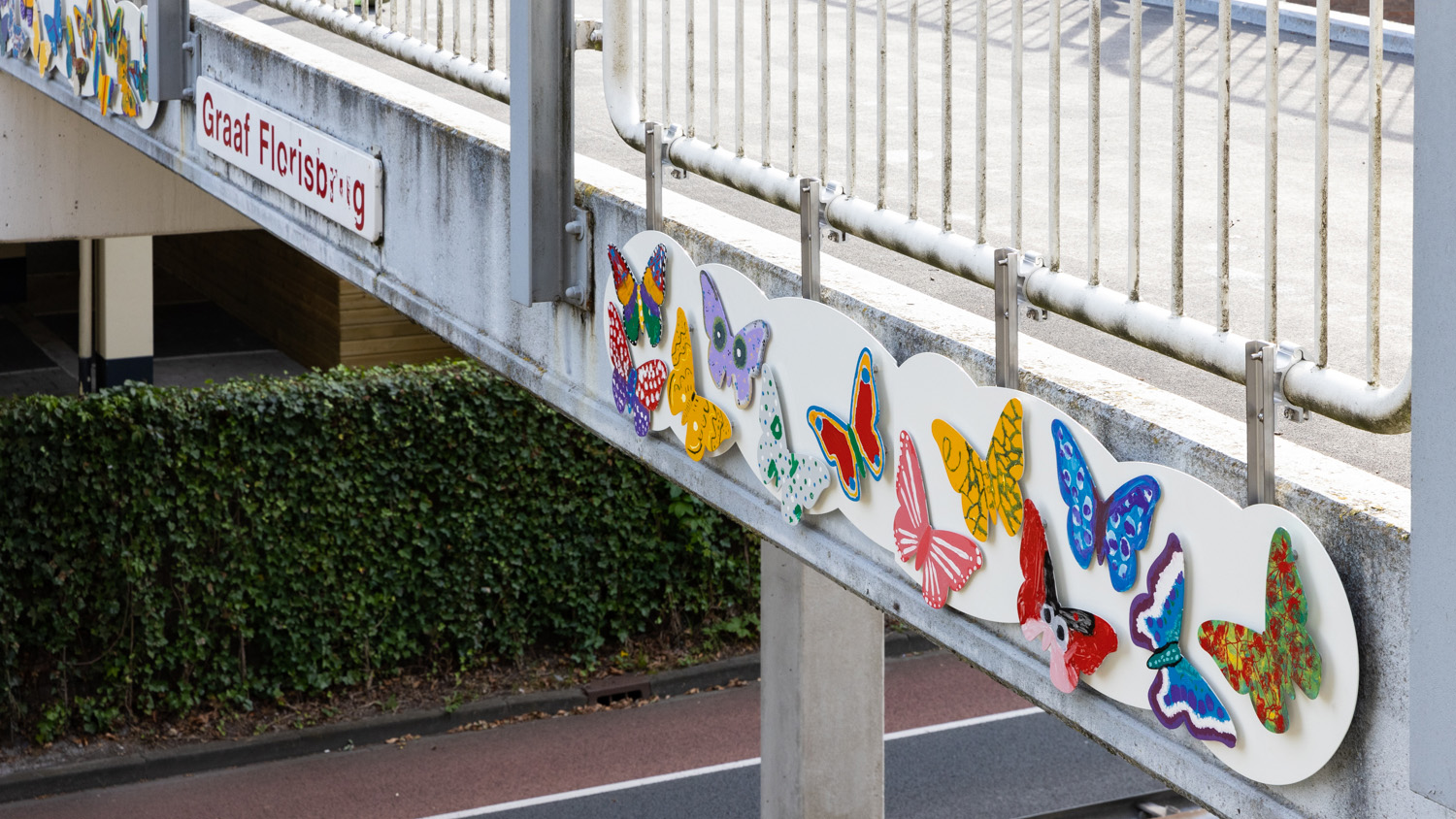 Graaf Florisbrug met vlinders op de zijkant